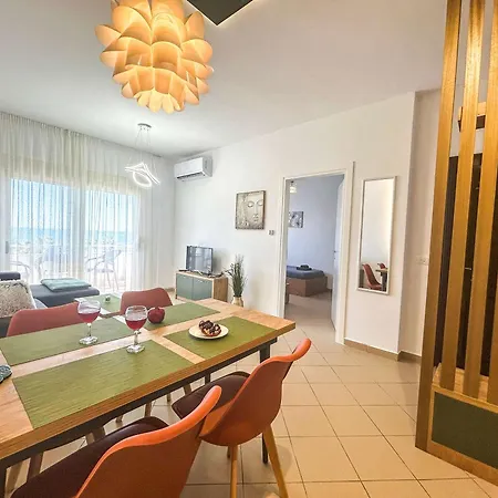 1225 Apartment *