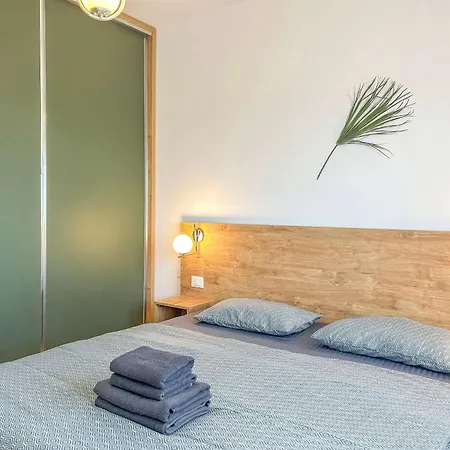 1225 Apartment
