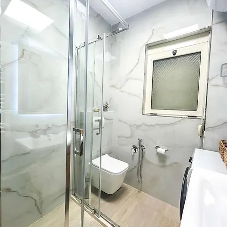 Apartment 1225 *