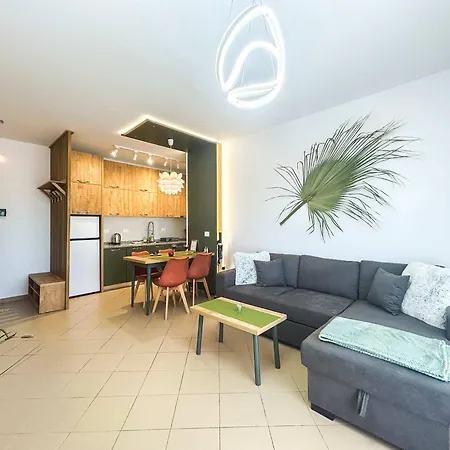 Apartment 1225